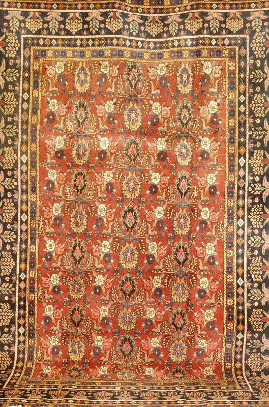 Bidjar Alt, Persien, um 1940, Wolle auf Baumwolle, ca. 330 x 236 cm, Schätzwert: 2900.- EURO, EHZ: 3 (altersbedingt in einen gu ten ...