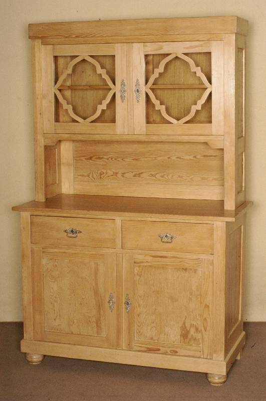 KÜchenschrank, deutsch, um 1910, sogenanntes ReformmÖbel, auf Rahmen gearbeitet, Kiefer und Zierbelkiefer, BeschlÄge sekundÄr, ...