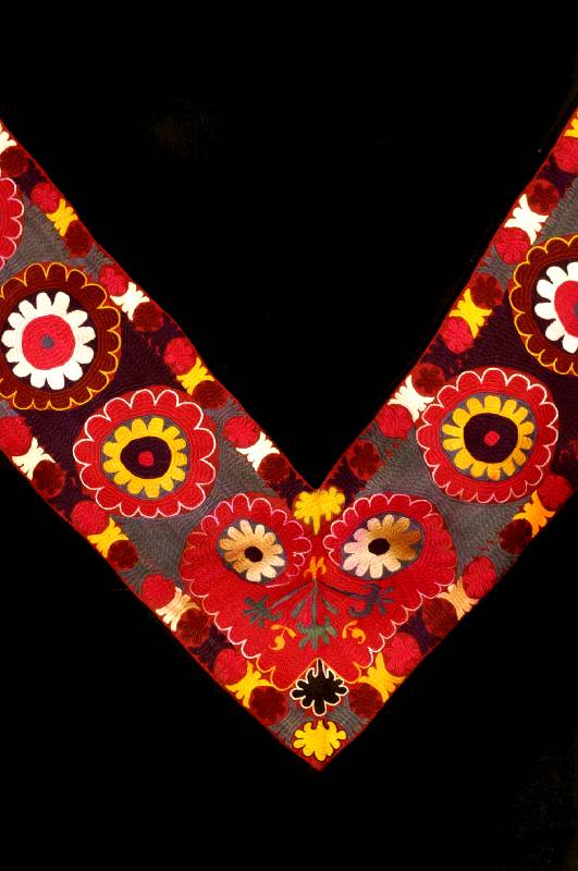 Zeltschmuck Susani, Usbekistan, ca. 40 Jahre, Seidenbestickt, ca.160 x 20 cm, SchÄtzwert: 490.- EURO, reinigungsbedÜrftig, EHZ: 3