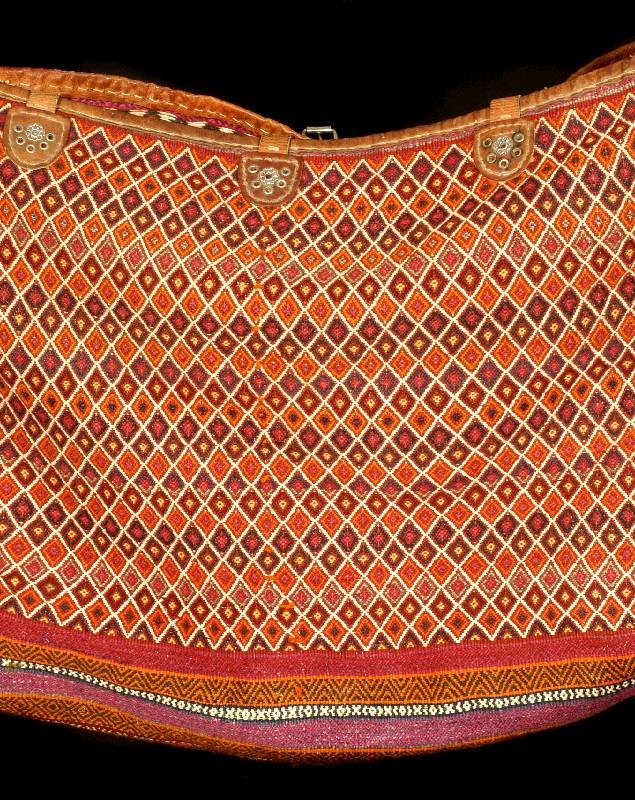 Mafrash Alt, Shasawan, um 1930, Wolle auf Wolle, ca. 135 x 95 cm, Schätzwert: 1150.- EURO, EHZ: 3, gesamt guter Zustand. (Koffer-Sa ck).