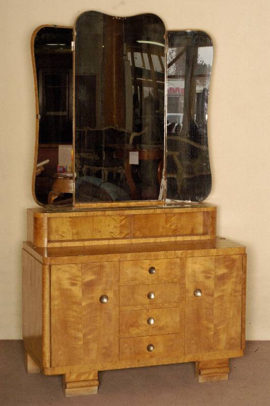 Friseurspiegel, deutsch, um 1920/30, ArtDeco , Korpus Weichholz, Birkefurnier, Front leicht geschwungen, in der Mitte 2 Schubladen, original ...