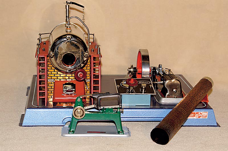 Dampfmaschine, Wilesco, 90er Jahre, mit reichlich ZubehÖr, Manometer, Spiritus etc., im orig. Karton, min. bespielt, sammelw., Fkt. nicht geprÜft