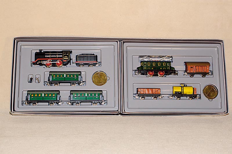JubilÄumspackung, MÄrklin, 1985, Spur HO, Nr . 0050, 2 nostalgische ZÜge, im orig. Karton, unbespielt