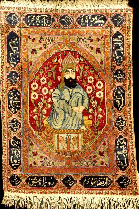 Kerman Lawar Alt (Bildmotiv), Südpersien, um 1920, Wolle auf Baumwolle, ca. 87 x 62 cm, Schätzwert: 2000.- EURO, EHZ: 2 (altersbedingt in einen ...