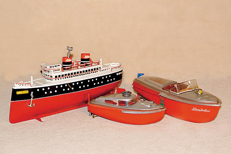 2 Schuco Boote, um 1960, 1 x Schuco Delfino, 1 x Schuco Teleco, Fkt. nicht geprÜft, Vollst. nicht geprÜft