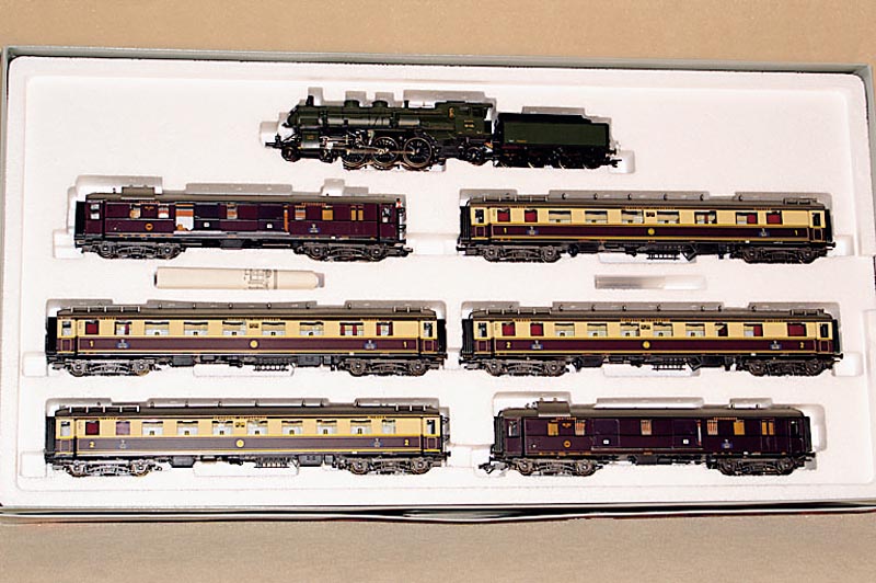 Zugpackung "Rheingold", MÄrklin, 90er Jahre, Spur HO, Nr. 26506, komplett, im orig. Karton, unbespielt