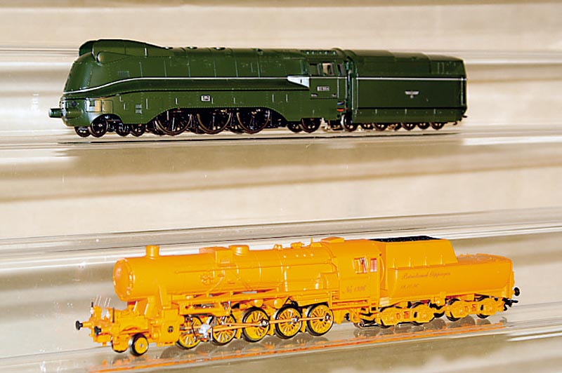 Dampflok mit Tender, MÄrklin, 1996, SPur HO, Nr. 37155, Sondermodell, orange, im orig. Karton, unbespielt, sammelw. (Pos. unten)