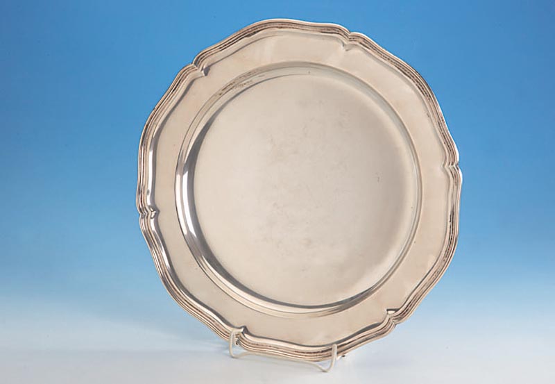 Runde Anbietplatte, deutsch 20er J., 830er Silber, barockisierend, Wilkens Bremen, ca. 880 g, D ca. 35.5 cm