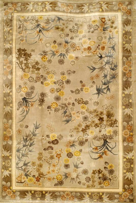 Shanghai Seide, China, ca. 20 Jahre, reine Naturseide, ca. 274 x 183 cm, SchÄtzwert: 2800.- EURO, EHZ: 2 (gereinigt), sehr guter Er ...