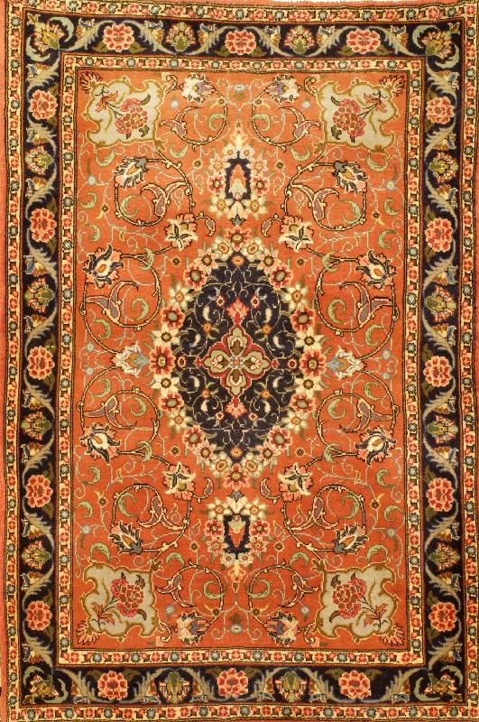 Sarogh Alt, Persien, um 1950, Wolle auf Baumwolle, ca. 155 x 102 cm, Schätzwert: 1300.- EURO, EHZ: 2-3, guter Zustand, Seltene Farbgestalt.