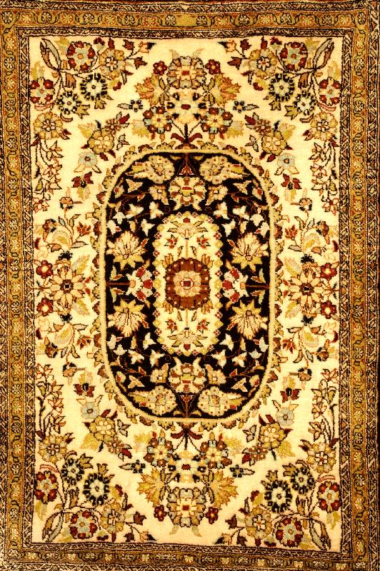 Ghom Seide, Persien, ca. 40 Jahre, reine Naturseide, ca. 87 x 59 cm, SchÄtzwert: 850.- EURO, EHZ: 2, sehr guter Zustand