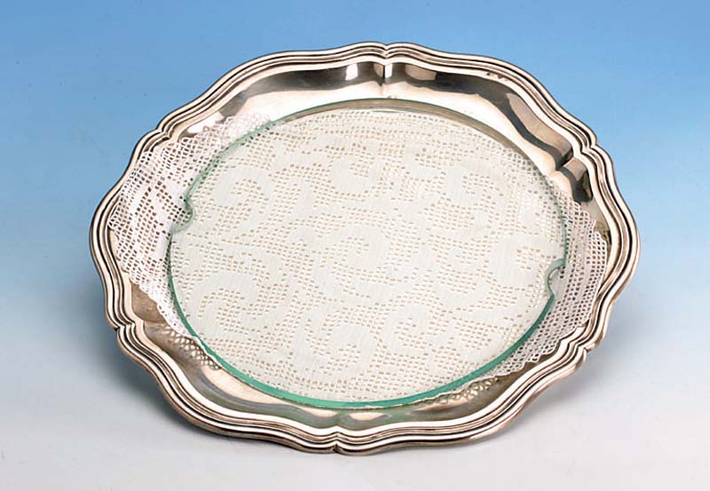Anbietschale, 800er Silber, Rillenrand, ca. 535 g, D. ca. 30 cm, mit Glasplatte