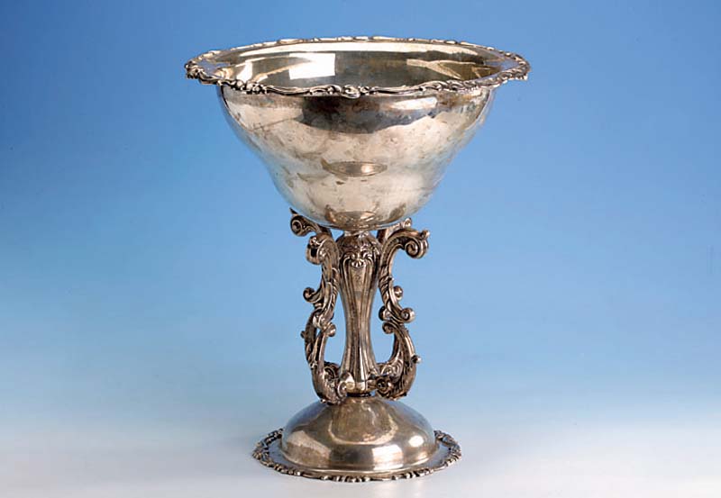 Große Anbietschale/Pokal, Peru, 925er Silber, floral verziert, ca. 2370 g, H ca. 41 cm, D ca. 34 cm