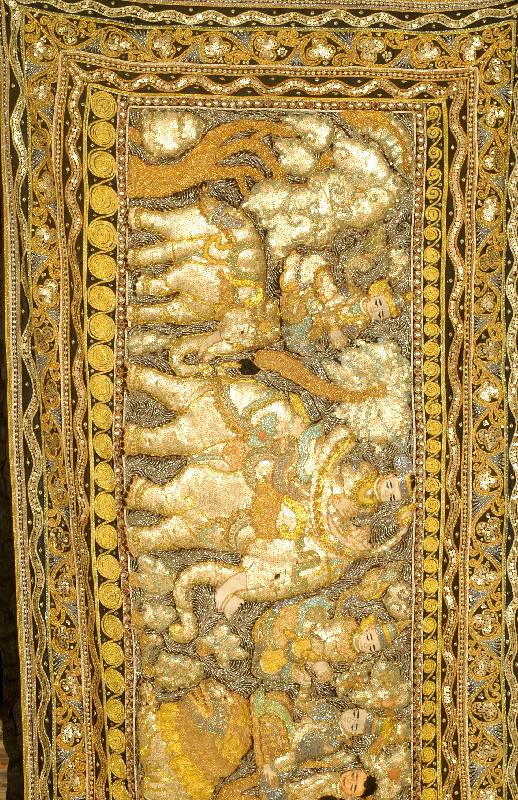Metallstickerei Asien, um 1920, ca. 150 x 88 cm, Schätzwert: 2200.- EURO, EHZ: 2-3