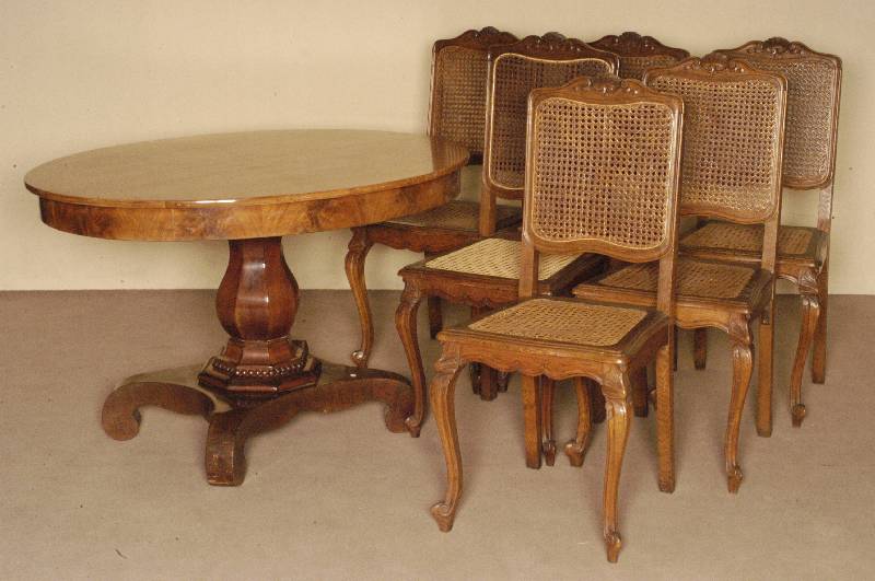 6 StÜhle, Belgien, um 1900, Renaissancestil, Eiche massiv, Sitz und RÜcken mit Binsengeflecht, dieses z.T. erneuert, RÜckenlehne geschwungen mit ...