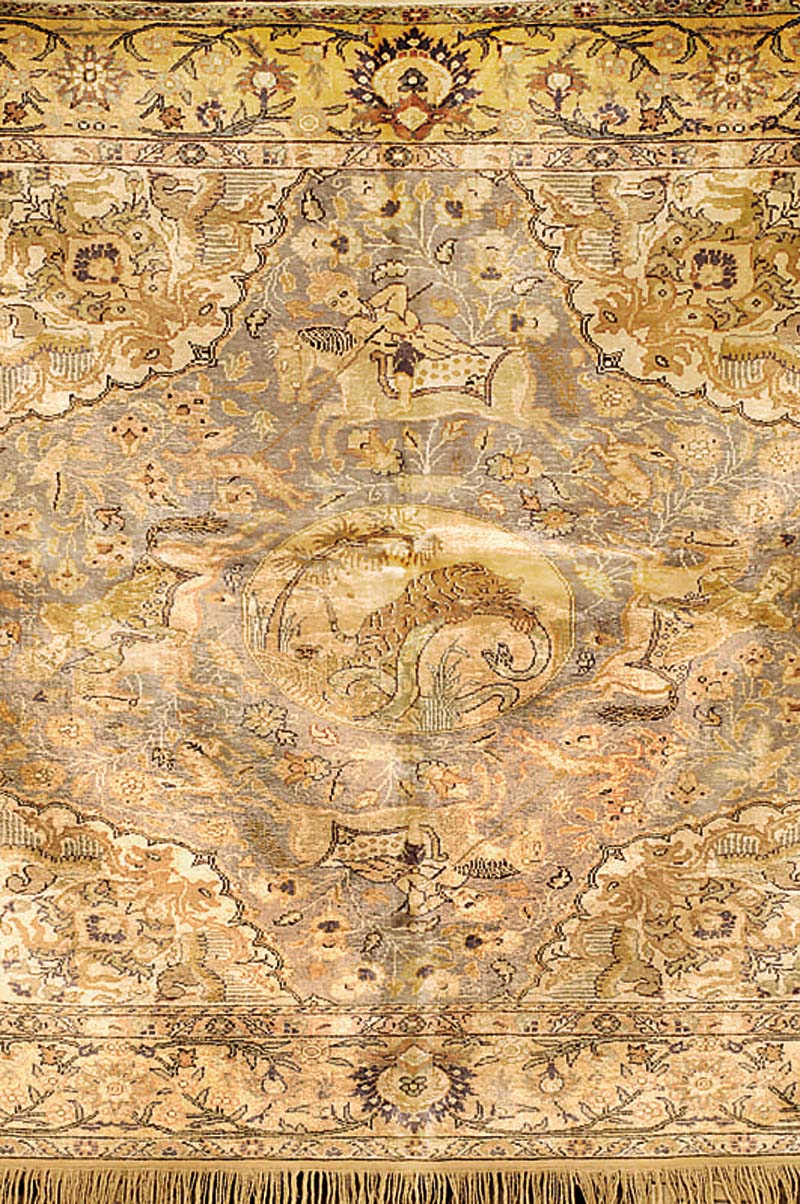 Kaiseri, TÜrkei, um 1920, Flor Seide auf Baumwolle, ca. 130 x 120 cm, SchÄtzwert: 5500.- EURO, EHZ: 2, altersbedingt in einen he rvorragend ...