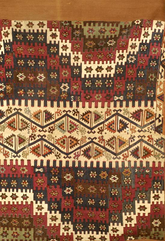 Avanus Kelim (2 Fragmente), Türkei, um 1900, Wolle auf Wolle, ca. 200 x 136 cm, Schätzwert: 1800.- EURO, EHZ: 3