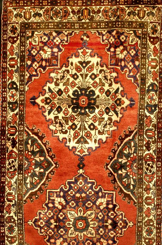 Hosseinabad, Persien, ca. 40 Jahre, Wolle auf Baumwolle, ca. 317 x 118 cm, SchÄtzwert: 1000.- EURO, EHZ: 2-3