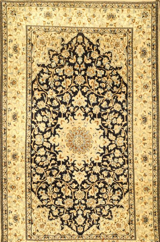 Nain fein, Persien, ca. 30 Jahre, Korkwolle, ca. 185 x 115 cm, Schätzwert: 2300.- EURO, EHZ: 2, altersbedingt in einen se hr guten ...