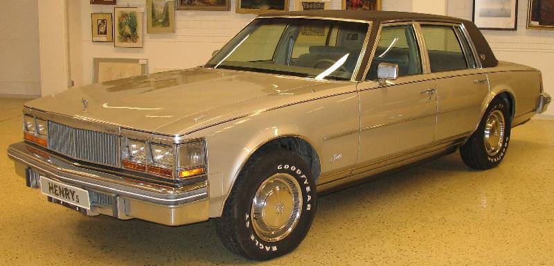 CADILLAC SEVILLE SEDAN 5.7, Schönes Fahrzeug EZ ?80 mit erst 85.551 km aus Ersthandbesitz - absolute Vollausstattung! Silber metallic mit ...