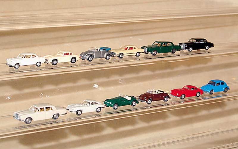 Konvolut 6 Wiking-Autos, 1:87, 1952-1971, VW KÄfer-Cabrio (m. Pers.), MB 300 SL, Borgward, MB-300-Adenauer, MB 500 SL, RR, fast unbespielt