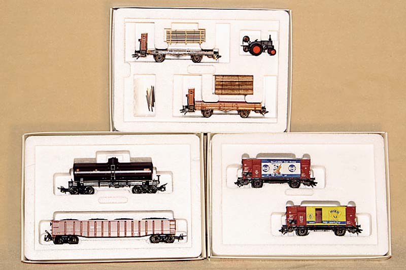 3 Wagen-Sets, MÄrklin, 1997, 1998 u. 2002, Spur HO, GÜterwagen-Set "SZD" Nr. 47899, "Wirtschaftswunder" Nr. 48782 und ...