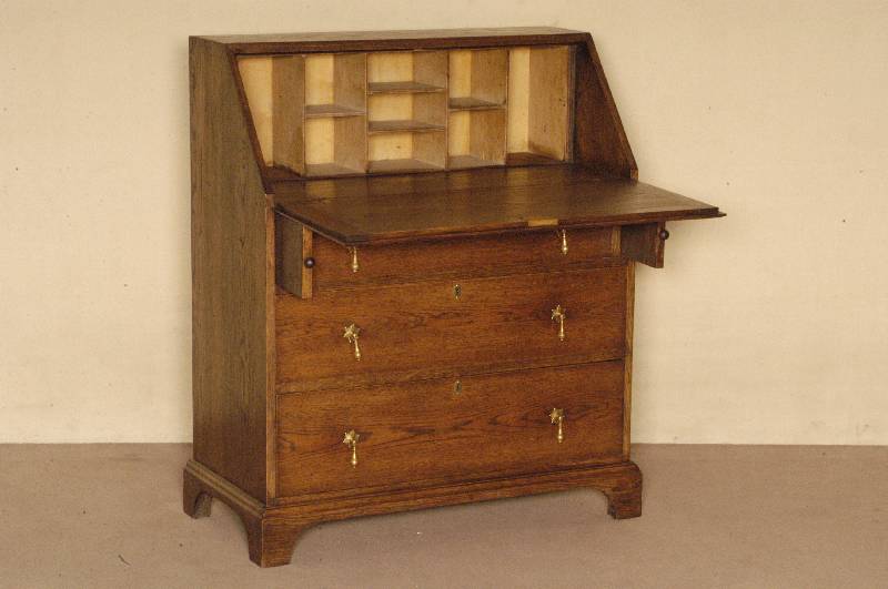 SekretÄr, England, um 1900, Eiche massiv, RÜckseite Tischlerplatte, 3-schÜbig, schlicht verarbeitet, Innenleben mit mehreren FÄchern, ...