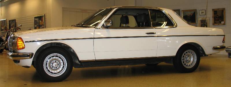 MERCEDES-BENZ 230 CE 123 C, EZ: 11/1982, 126tkm, 96 kW/132 PS, 2. Hd., sehr gepflegter Garagenwagen in gutem Zustand, G-Kat nachgerüstet, Alufelgen, ...