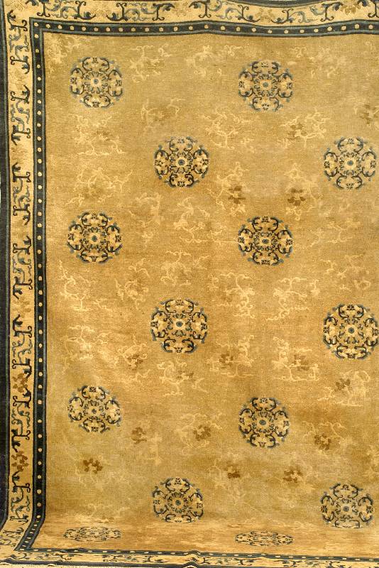 Peking Antik, China, um 1890, Wolle auf Baumwolle, ca. 336 x 266 cm, SchÄtzwert: 6000.- EURO, EHZ: 4-5 (gleichmÄßig dÜnner Flor ), sehr selten ...