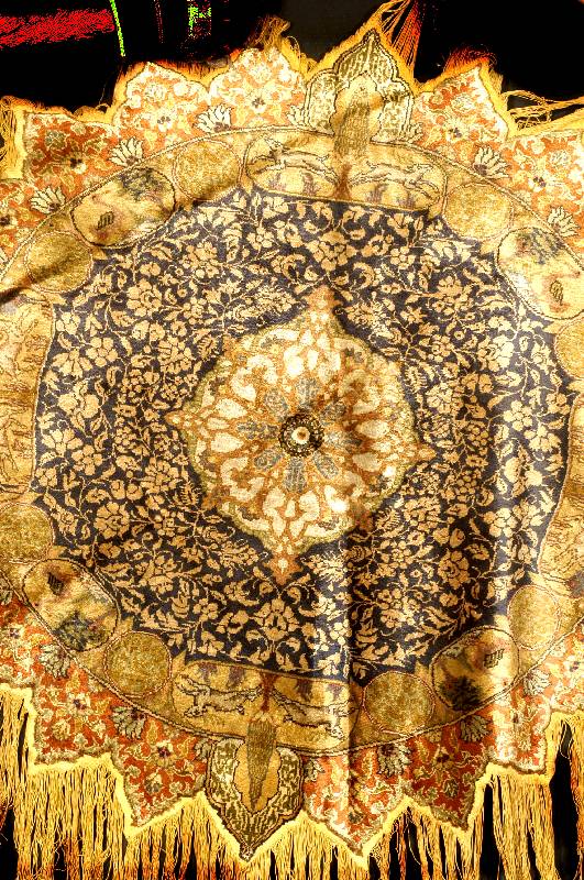 Kaisery, TÜrkei, um 1920, Seide auf Baumwolle, SchÄtzwert: 2200.- EURO, durchm. 129cm, EHZ: 2