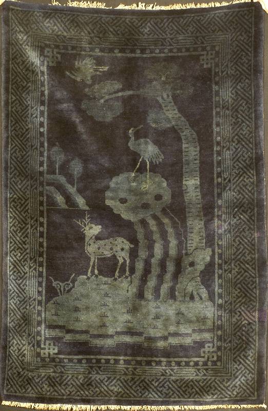 Pow Tow Antik, China, um 1900, feine glanzr eiche Wolle geknÜpft auf Baumwolle, ca. 175 x 120 cm (seltenes Format), SchÄtzwert: 6900,- E URO, ...