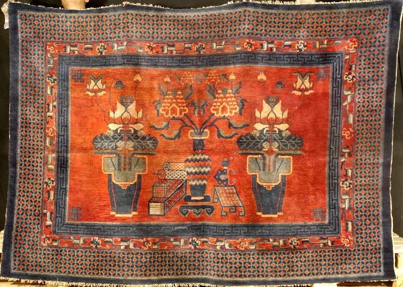 Pow Tow Antik, China, um 1900, feine glanzr eiche Wolle geknüpft auf Baumwolle, ca. 250 x 175 cm, Schätzwert: 16000,- EURO, EHZ: 2 (alte rsbedingt ...