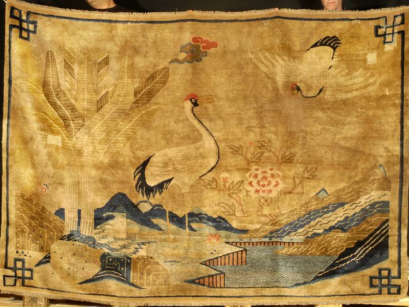 Seltener Peking Antik, China, um 1900, fein e hochwertige glanzreiche Wolle auf Baumwolle, ca. 240 x 167 cm, (seltenes Querformat), SchÄ tzwert: ...