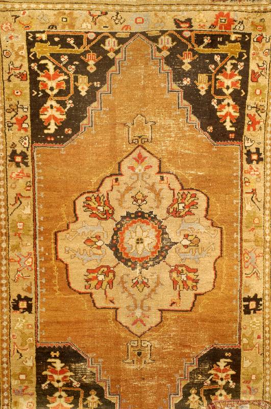 Kirschehir, TÜrkei, um 1930, Wolle auf Wolle, ca. 212 x 123 cm, SchÄtzwert: 1200.- EURO, EHZ: 3