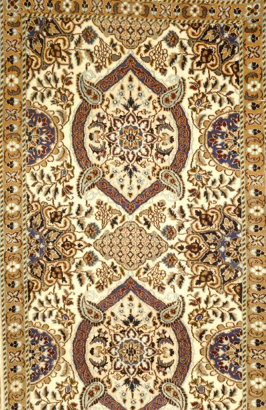 Nain, Persien, ca. 20 Jahre, Wolle mit Seide, ca. 391 x 91 cm, SchÄtzwert: 1200.- EURO, EHZ: 2