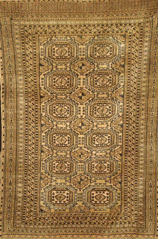 Buchara Alt, Russland, um 1920, Wolle auf Wolle, ca. 173 x 111 cm, Schätzwert: 1800.- EURO, EHZ: 3-4