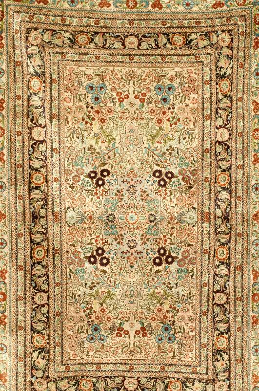 Hereke, China, ca. 20 Jahre, reine Naturseide, ca. 124 x 78 cm, SchÄtzwert: 1800.- EURO, ca. 1,0 Mio. Kn/qm, EHZ: 2