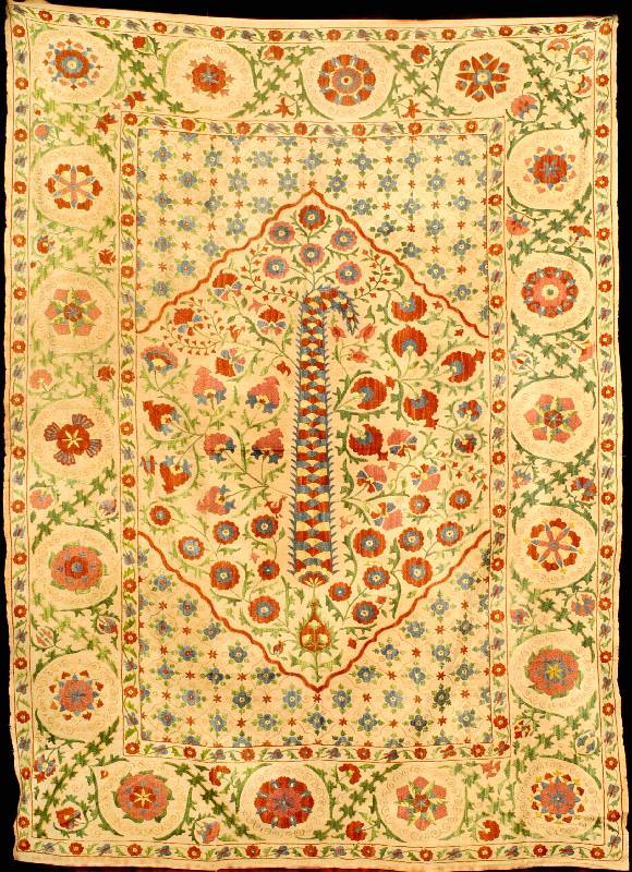 Feine Buchara Seidenstickerei, Usbekistan, Dekorativer Wandbehang der Turkmenischen Stadt Bevölkerung, um 1920, Grundgewebe Seide mit aumwolle, ...