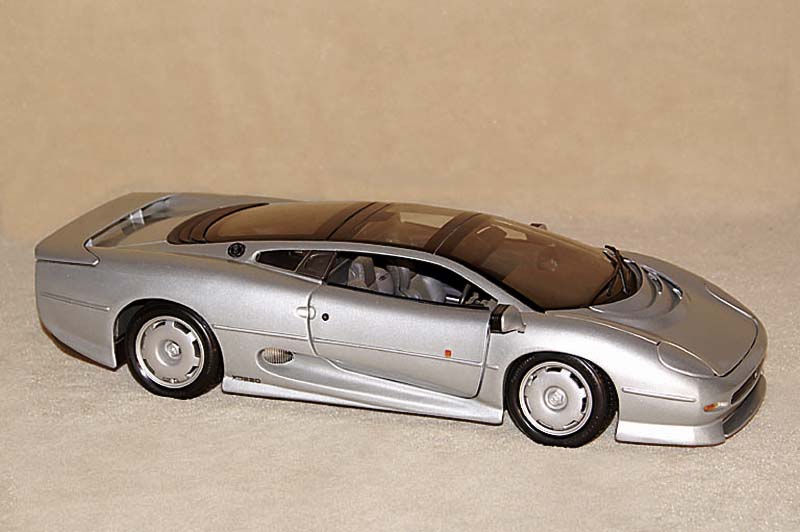 Modellauto, Jaguar, 90er Jahre, Maisto, XJ220 , silber, unbespielt, sammelw.