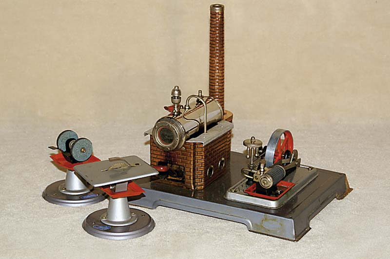 Dampfmaschine, Wileso, 60er Jahre, D 10, fast unbespielt, dazu eine KreissÄge, Fkt. nicht geprÜft, alles im orig. Karton