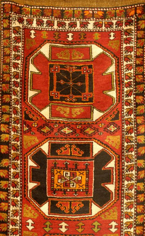 Anatol, Türkei, ca. 50 Jahre, Wolle auf Wolle, ca. 360 x 95 cm, Schätzwert: 950.- EURO, EHZ: 3