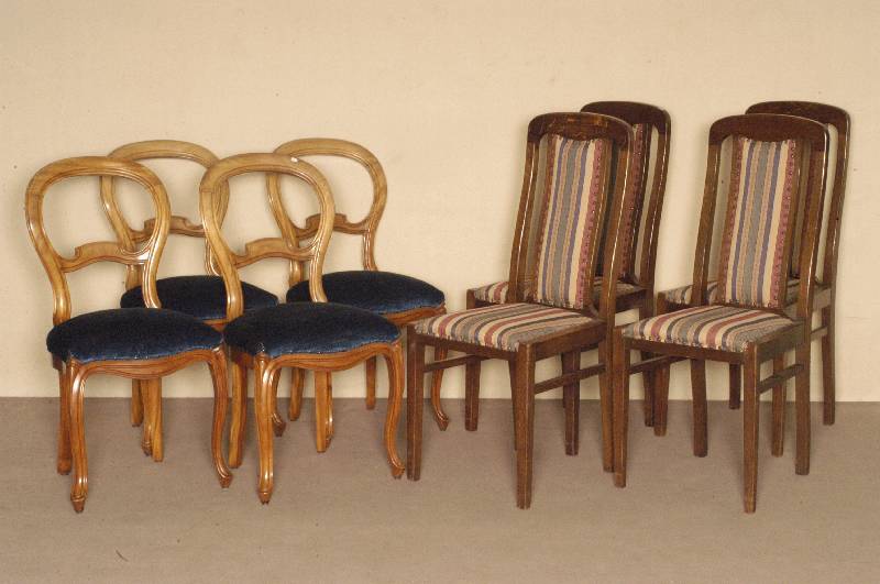 4 StÜhle, deutsch, um 1860, SpÄtbiedermeier, Mahagoni massiv, gebogene Beine und RÜckenlehne, verstrebt, blauer Mohairbezug sekundÄr, aber gut ...
