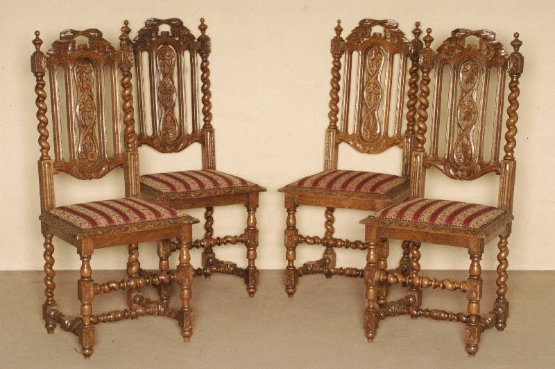 4 StÜhle, Frankreich, um 1870, Eiche massiv, aufwendig gedrechselt, Sitzgestell in Korkenzieher-Optik, RÜcken mit ...