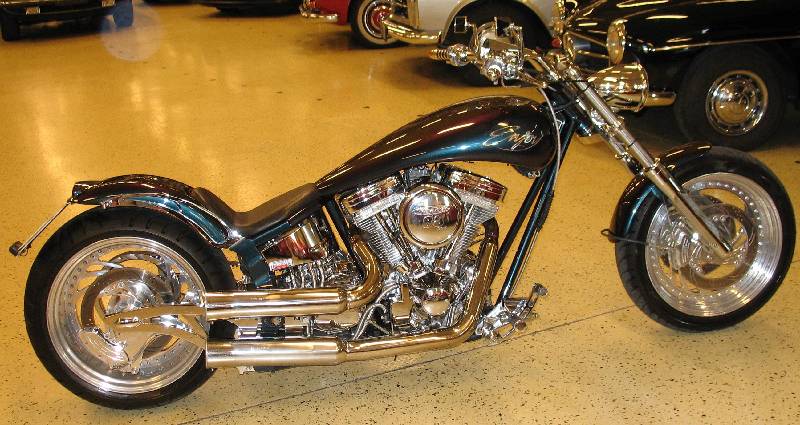 HOLLISTERS UK ENJOY, Custombike, 1442 ccm RevTech Motor, 48 kW/65 PS, 5.600 km, 6-Gang, digitaler Tacho, Alarmanlage m. Wegfahrsperre, ...