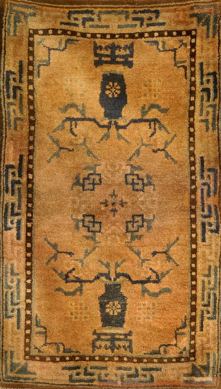 China Antik, China, um 1890, Wolle auf Baumwolle, ca. 122 x 74 cm, SchÄtzwert: 3300.- EURO, EHZ: 2-3