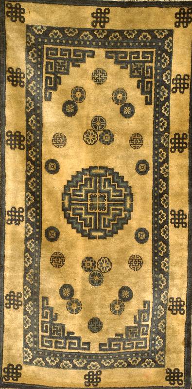 China Antik, China, um 1900, Wolle auf Baumwolle, ca. 133 x 69 cm, Schätzwert: 2600.- EURO, EHZ: 3