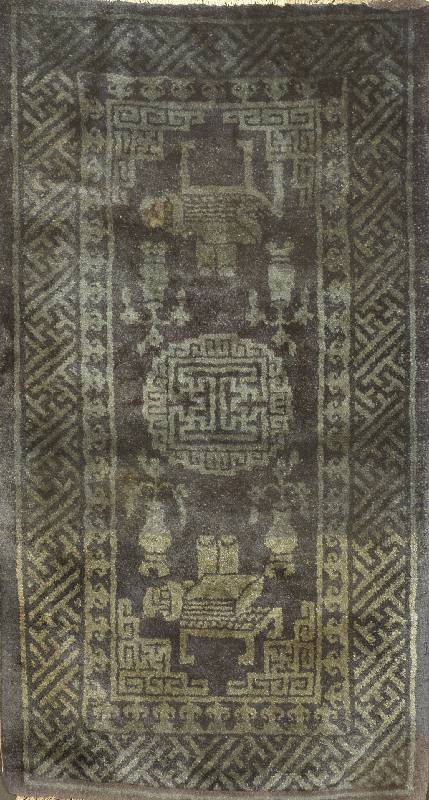 Pow Tow Antik, China, um 1900, Wolle auf Baumwolle, ca. 124 x 71 cm, SchÄtzwert: 2700.- EURO, EHZ: 2