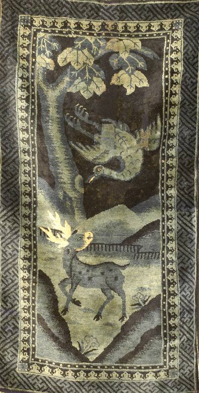 Pow Tow Antik, China, um 1900, Wolle auf Baumwolle, ca. 146 x 80 cm, SchÄtzwert: 4200.- EURO, EHZ: 3, rest