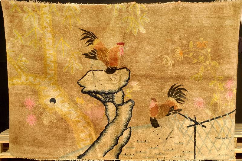 Seltener Pow Tow Antik, China, um 1900, Wolle auf Baumwolle, ca. 205 x 140 cm, SchÄtzwert: 8000.- EURO, EHZ: 2 (altersbedingt in einen sehr ...