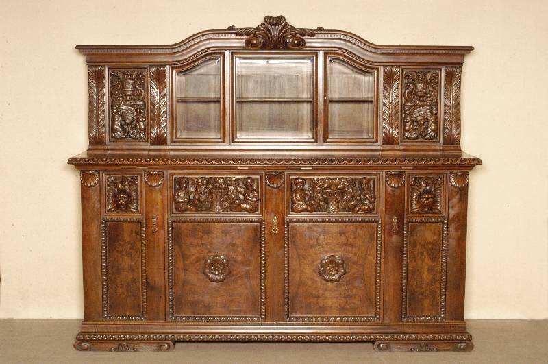 ausgefallenes AufsatzmÖbel, deutsch, um 1900, AnklÄnge an den florentinischen Renaissancestil von 1520/30, Korpus Eiche, Buche und Weichholz, ...